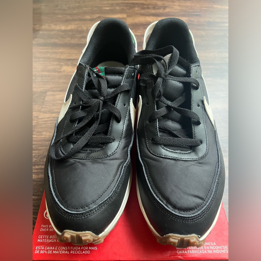 Nike Waffle Debut Premium Tartan Plaid Sneakers Mens 13 Shoes Black DV0813-001 - Picture 3 of 11